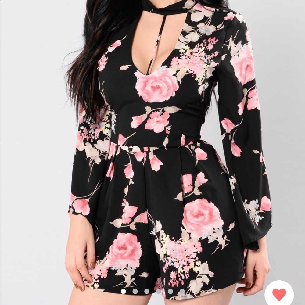 BNWT Fashion Nova floral romper